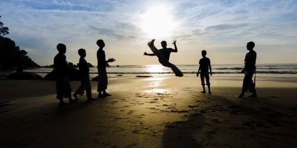 Capoeira 10 Benefícios Para Corpo Mente E Alma Greenme 