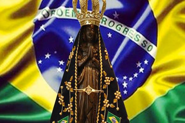 No mês de outubro comemora-se o dia de Nossa Senhora Aparecida, padroeira do Brasil